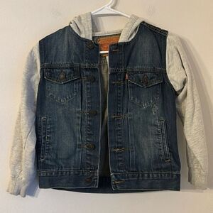Levi’s kids boys/girl hooded denim jean jacket hooded coat distressed small 8/10